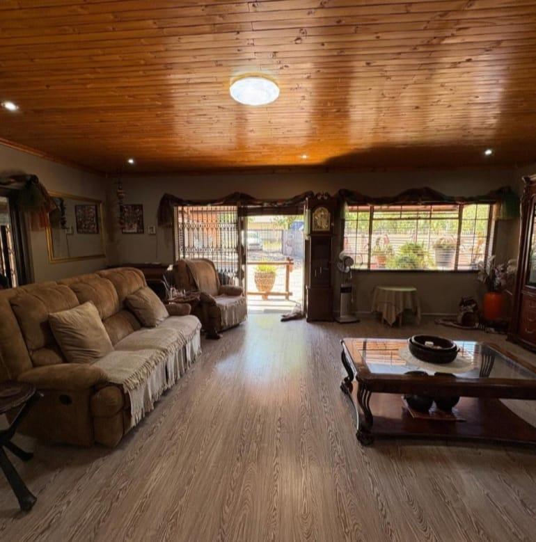 4 Bedroom Property for Sale in Vaal Park Ext 1 Free State